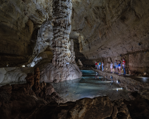 Natural Bridge Caverns